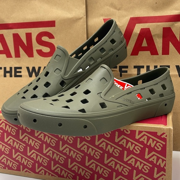 Vans Men’s Slip-On Trk Grape Leaf
VN0A5HF850K
Sneakers - Picture 4 of 16